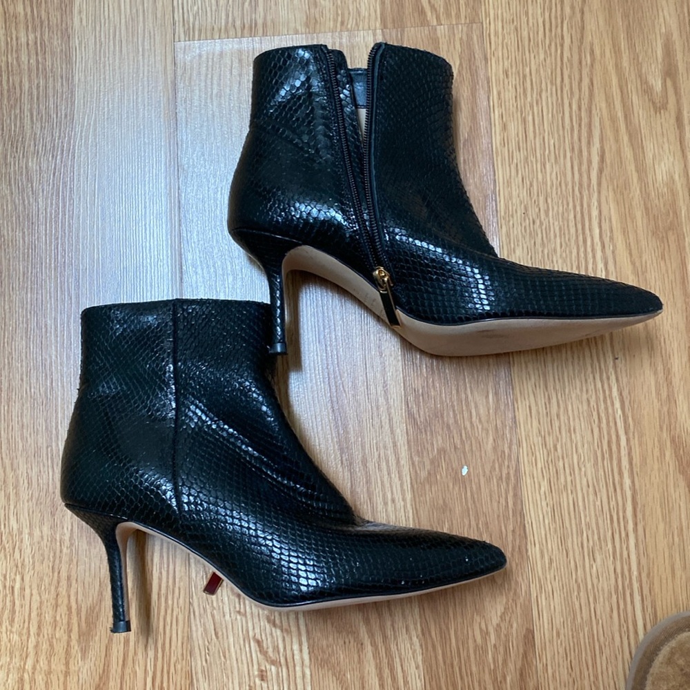 L'AGENCE  Aimee Pointed Toe Black Snake Ankle Booties Size 37, worn once